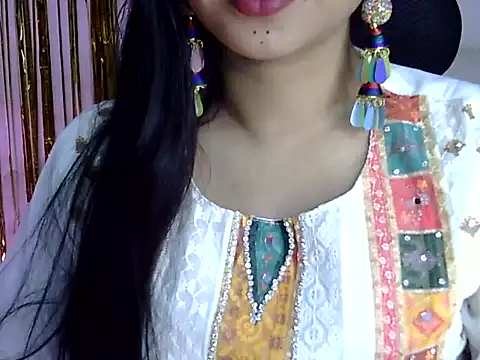 akshra_thakur20's cam snapshot