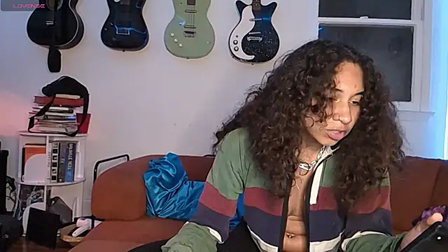 onlystrings's cam snapshot