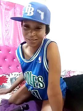 SexyBootie's cam snapshot