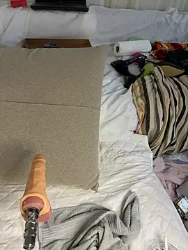 Ozge-SluttyScream69 live sex cam