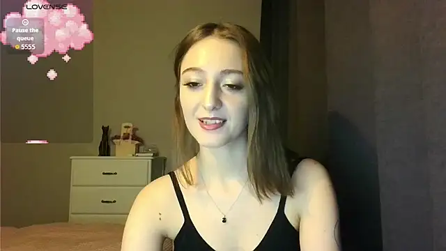 white_liillyy's cam snapshot