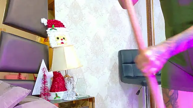 EmilieLake's cam snapshot