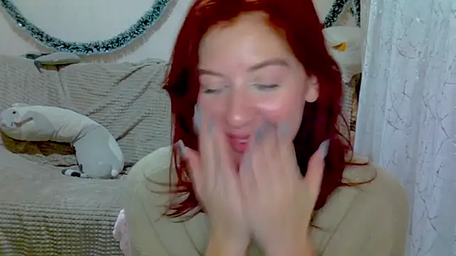 Lily_Ember's cam snapshot