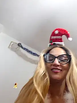 zue_collins's cam snapshot