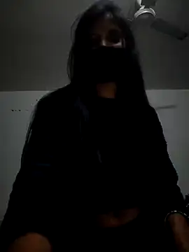 cute_radhikaa's cam snapshot