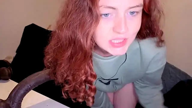 ENGLISHEMILY_69's cam snapshot