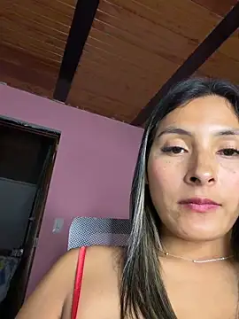 Cami_Leon2's cam snapshot