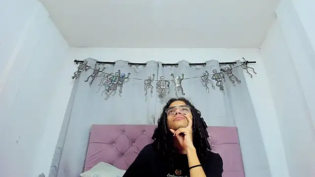 EthanBlackwoodd live sex cam