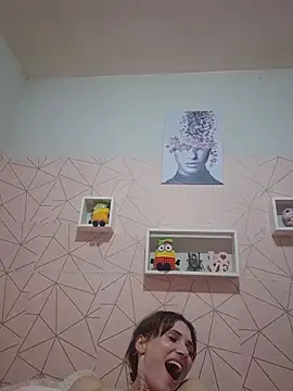 Irresistible24 live sex cam