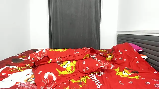 SweetViperr's cam snapshot