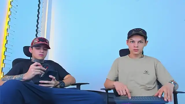 HOT_boy2025's cam snapshot