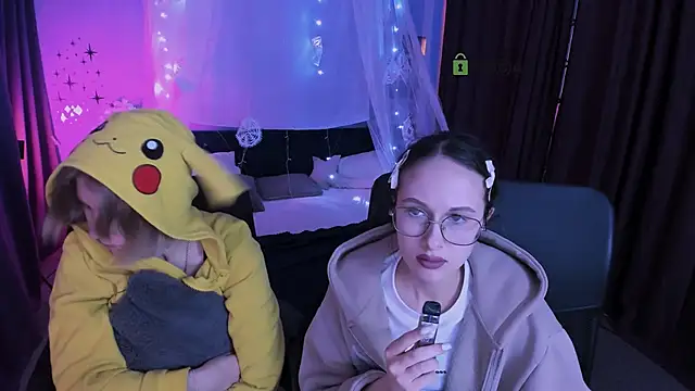 gloria_bubble's cam snapshot