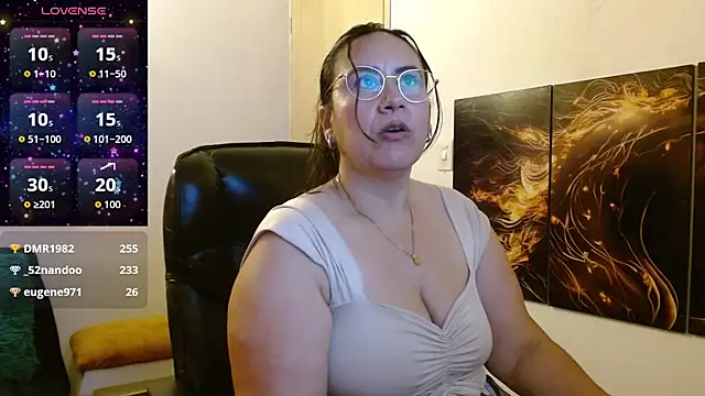 amalia_brunette's cam snapshot