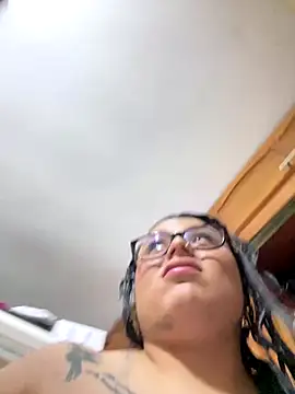 alissonfernandez_'s cam snapshot