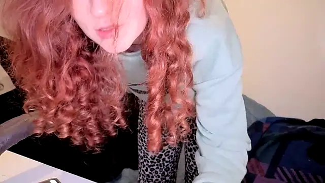 ENGLISHEMILY_69's cam snapshot