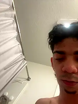 Ryan_12xX live sex cam