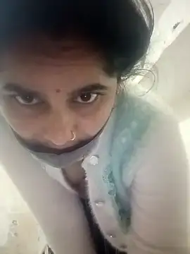 JULEE-740's cam snapshot