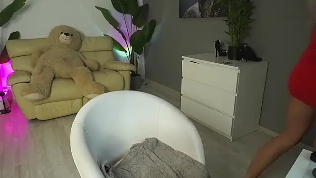 SweetBlondy35 live sex cam