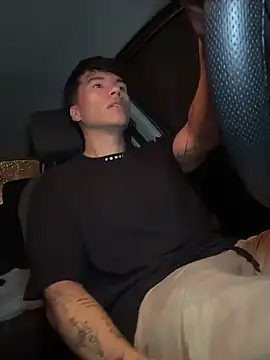 Logan_smith1 live sex cam