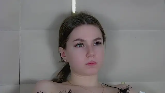 AliceMoreno live sex cam