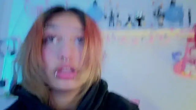 zoelight18's cam snapshot