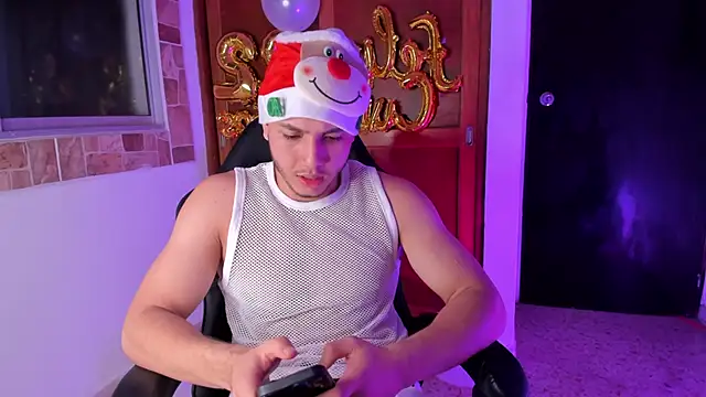 max_valiant1's cam snapshot