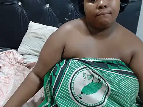 SexyBubblies96 live sex cam