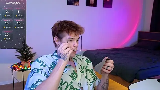 DENIS_HERE's cam snapshot