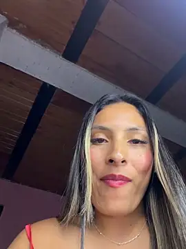 Cami_Leon2's cam snapshot