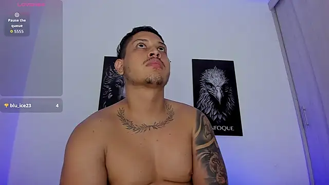 JohanSmith live sex cam