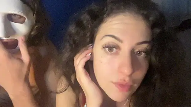 CoquineCharmeuse live sex cam