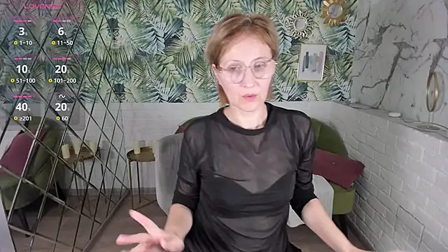 Paris_Cherry's cam snapshot