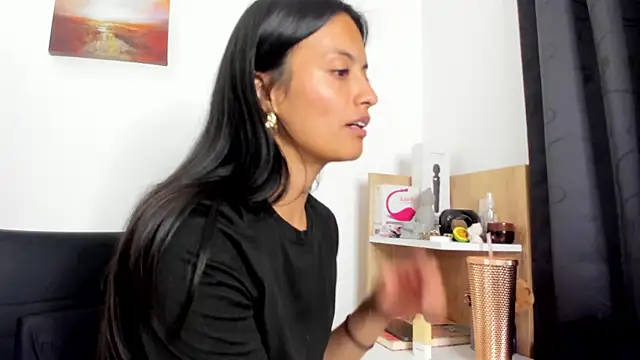 nia__white's cam snapshot