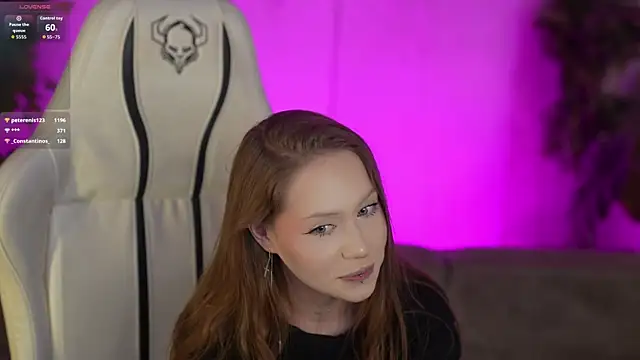 Esmie_Smile's cam snapshot