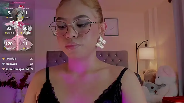 OxanaFedorova1-'s cam snapshot