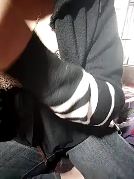 embe889's cam snapshot