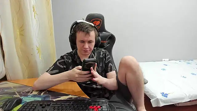 iliaskrislove live sex cam