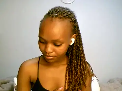 pretty_maja's cam snapshot