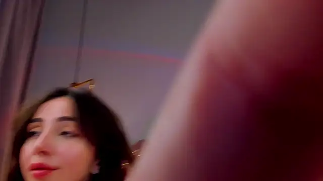 ElsaYoung's cam snapshot