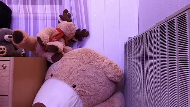 Mona_Slearys's cam snapshot