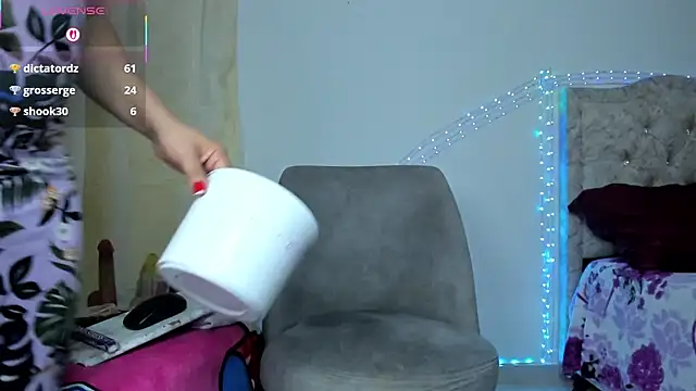 tania_lucia1 live sex cam