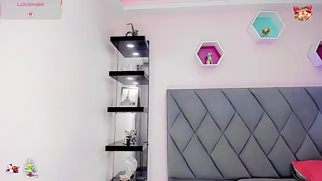 Amira_Ember live sex cam