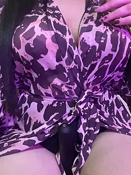 Cameelia live sex cam