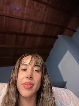 lauravasquez live sex cam