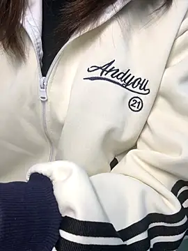 Chichi_86's cam snapshot