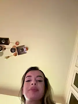 LollyShine's cam snapshot