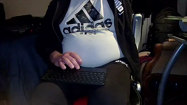 MultiOrgasmicLover live sex cam