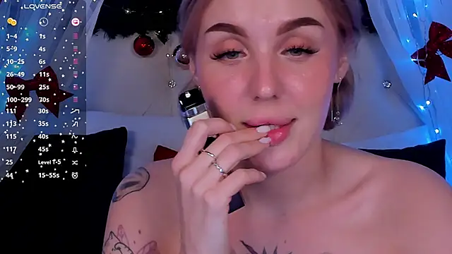 LianaFord's cam snapshot