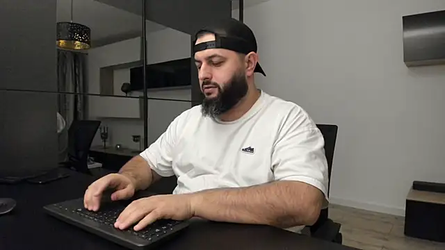 DravenPeak live sex cam