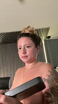 MiaPetit_'s cam snapshot